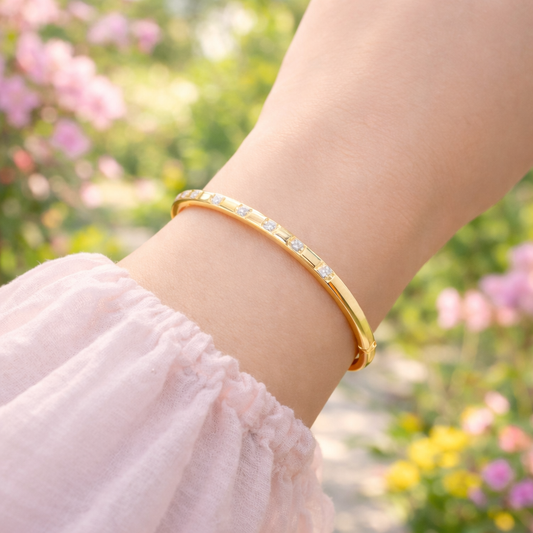 Bracelet jonc plaqué or 18K serti de zircone