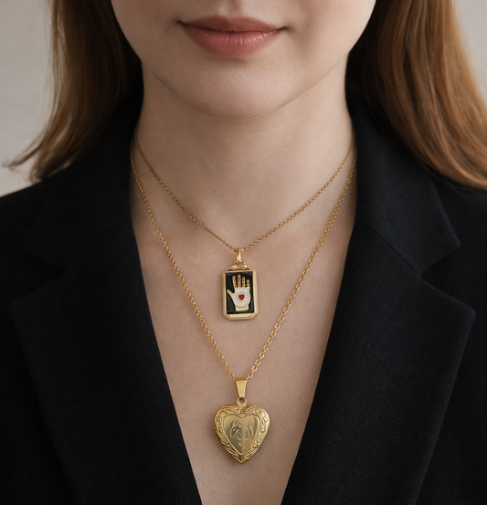 Collier Main Protectrice