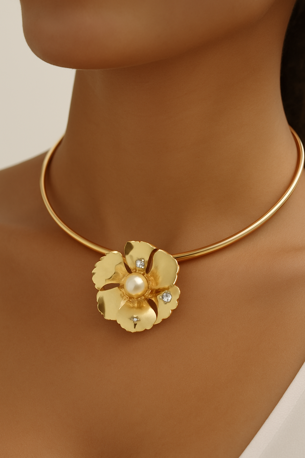 Collier florale avec perles