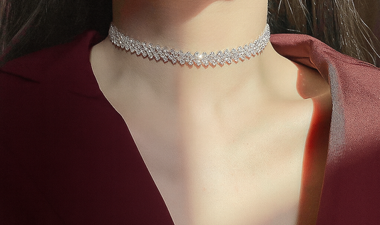 Collier ras-du-cou diamanté