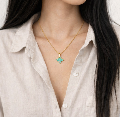 collar de flores esmaltadas en turquesa