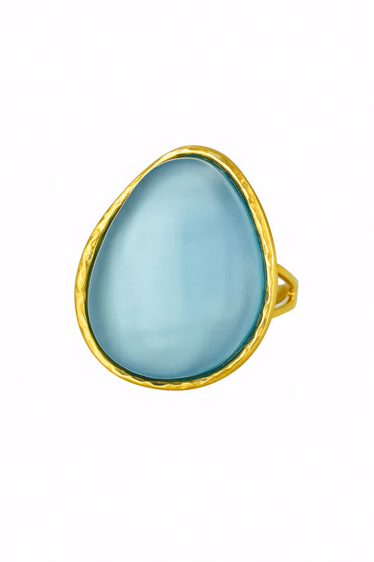 Anillo de oro con cabujón azul