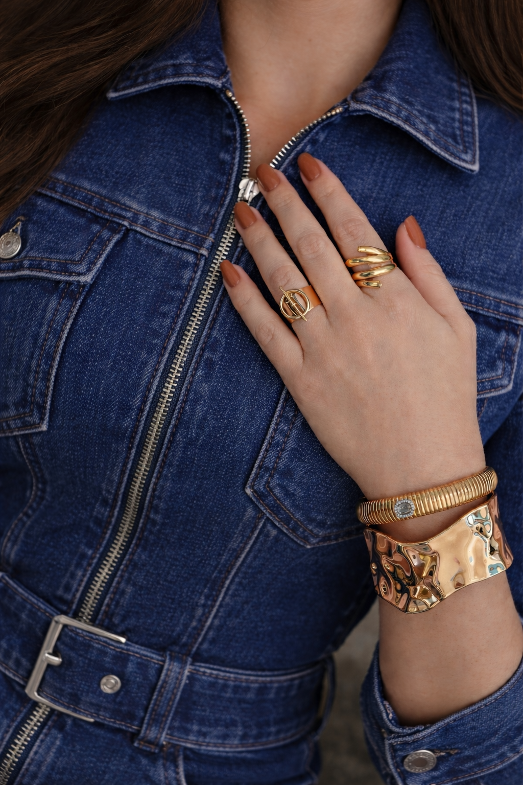 Anillo de oro en espiral grueso