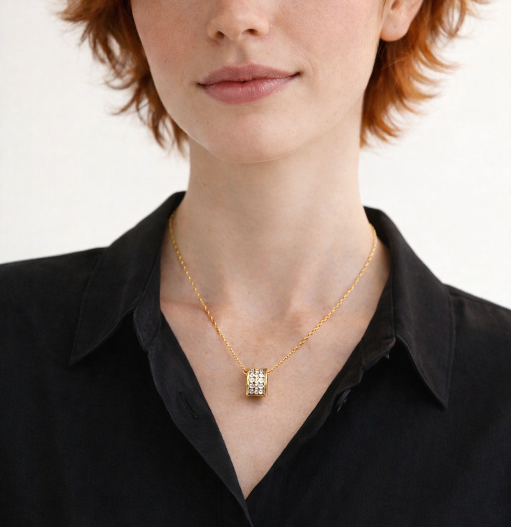 Collar de anillo con pavé de diamantes de imitación